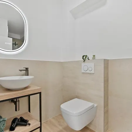 Ankoni Stay- 3,1 - Shared Kitchen Appartement *